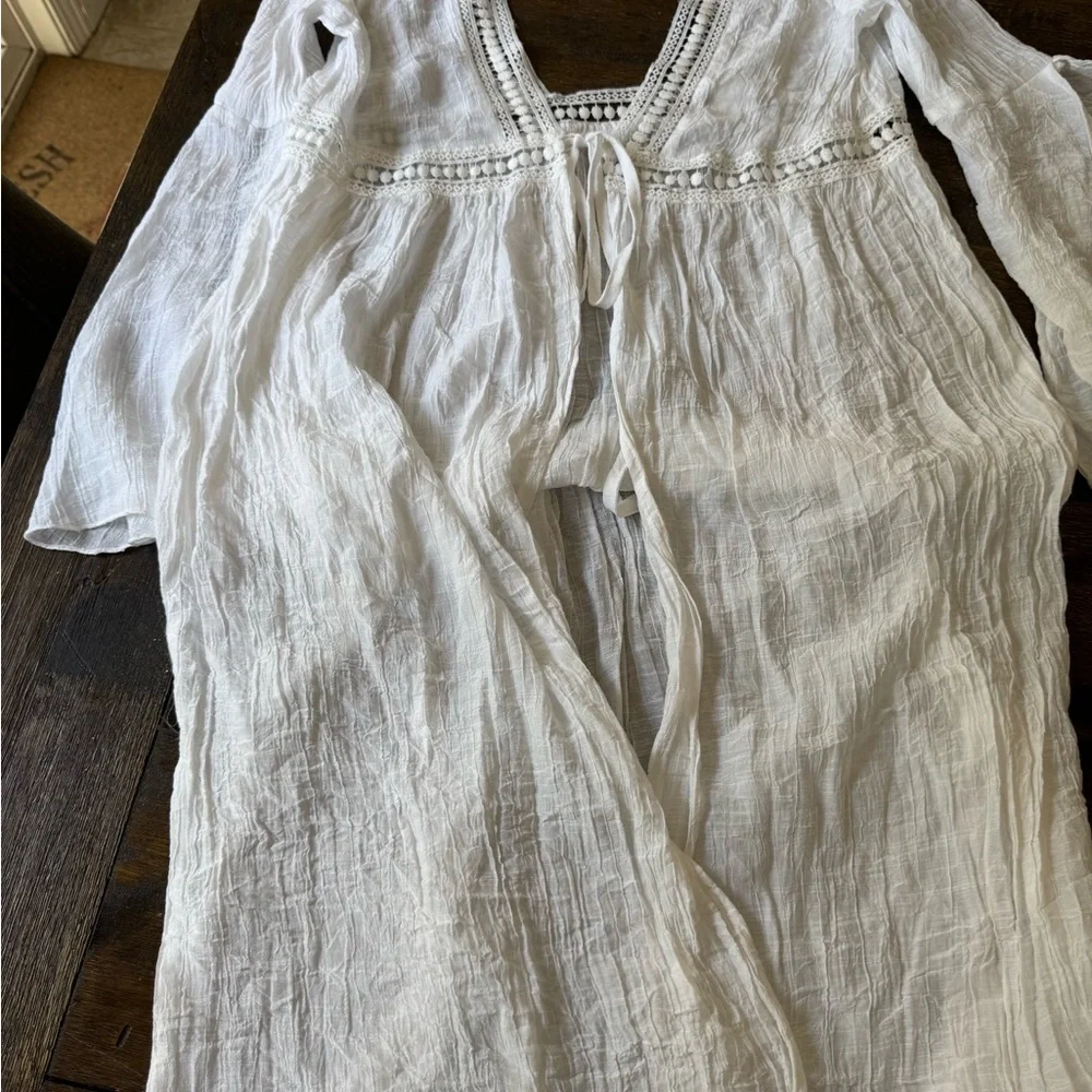 Cupshe Woman’s One size Guaze Lace Beach cover up lightweight robe White NWOT - Picture 3 of 4